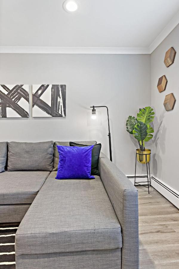 Sophisticated Studio Apartment With Modern Kitchen - Oakdale Od2 Rep Chicago Buitenkant foto