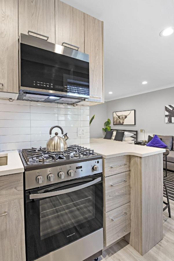Sophisticated Studio Apartment With Modern Kitchen - Oakdale Od2 Rep Chicago Buitenkant foto