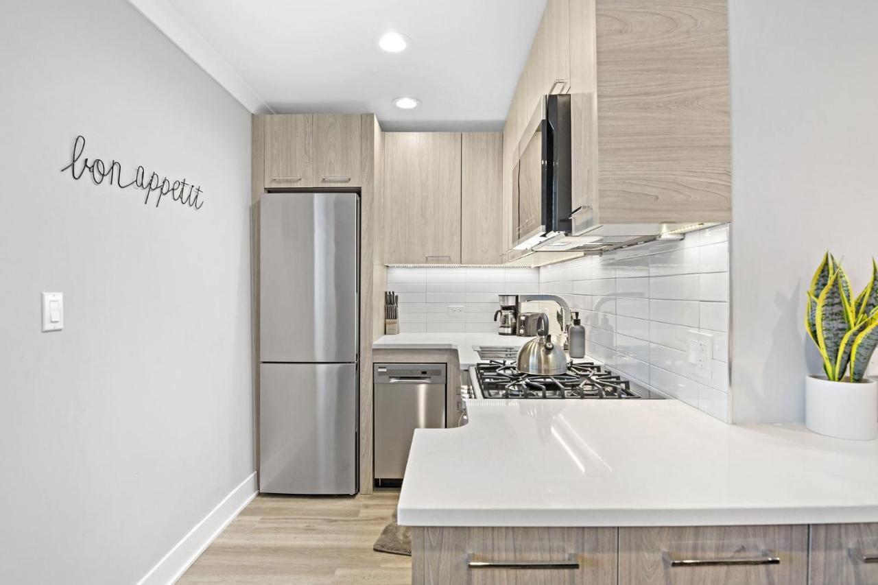 Sophisticated Studio Apartment With Modern Kitchen - Oakdale Od2 Rep Chicago Buitenkant foto