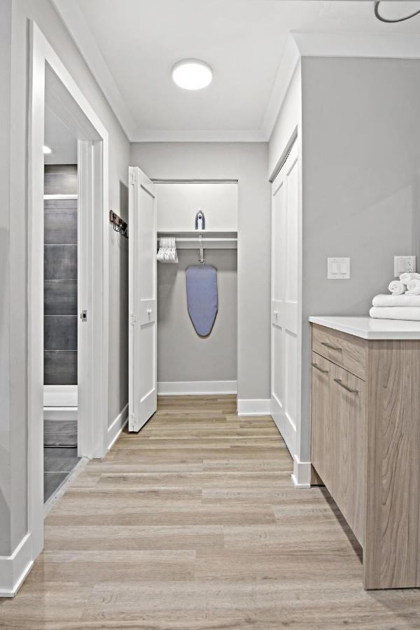Sophisticated Studio Apartment With Modern Kitchen - Oakdale Od2 Rep Chicago Buitenkant foto