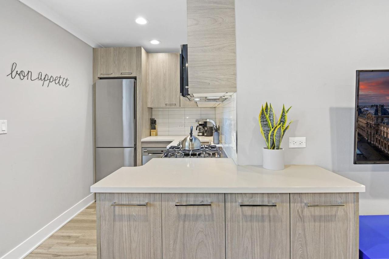 Sophisticated Studio Apartment With Modern Kitchen - Oakdale Od2 Rep Chicago Buitenkant foto